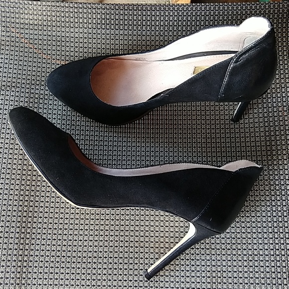 Louise et Cie Shoes - Louise et cie Hidrangea Black Suede Pump Size 9